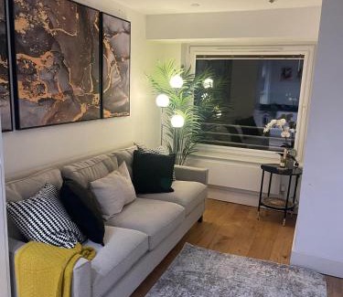 Fairfield Apartamento | New 1 Bed Apartment 12 mins to Central London and Gatwick Airport