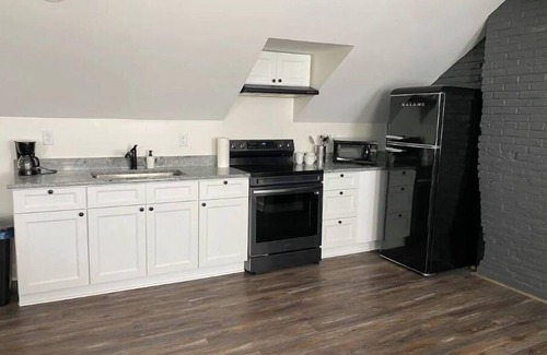 Lancaster Apartamento | New 1 Bedroom Apartment with Parking 5