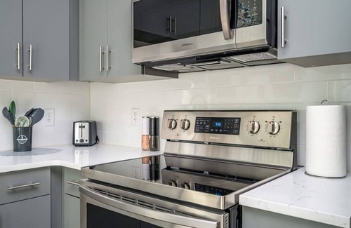 Old Fourth Ward Apartamento | New 1BR with Balcony in Downtown 542Blvd205