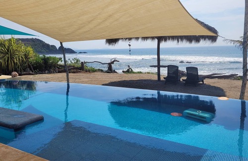 Troncones Villa | NEW ! 2-bedroom Villa Cilito Lindo with WiFi, AC in Beautiful Troncones