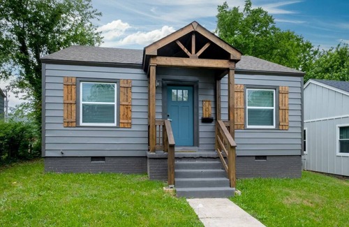 Capital View Casa | New 2BD/1BA Home~Close to Everything~"Penny Lane"