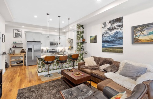 Jeffries Point Condominio | New 2BR|2BA Condo in Jefferies Point with Backyard