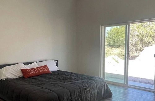 Rio Rico Casa | NEW 3/2 WITH BEAUTIFUL SUNSETS, MOUNTAIN VIEWS, AND ALL YOU NEED TO RELAX!