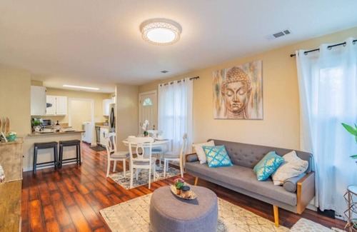 Ukiah Casa | NEW! 3 BED 2 BATH Utopian Ukiah