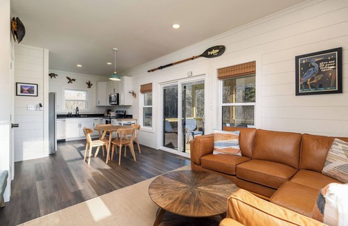 Bluff City Casa | New 3b/3ba waterfront construction on the South Holston River 1 mile from town.