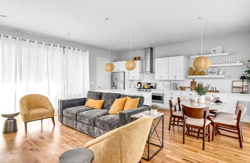 Whitebridge Casa | New 3bd Stylish Townhome!