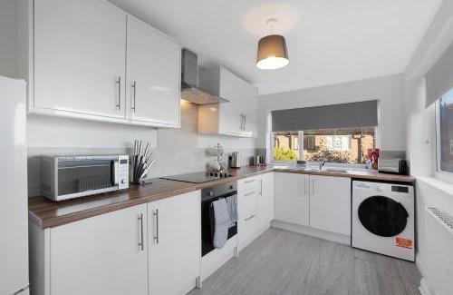 Stockton-on-Tees Casa | NEW! 3BR in Colchester Road