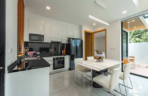 Ban Saiyuan Villa | New 3BR with Pool Near Beach V190