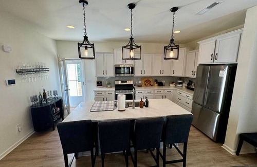 McLeansville Casa | New 4 Bedroom in Quiet Neighborhood w/ Sidewalks & Parks
