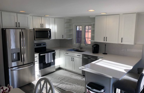 Katama Casa | New 4 BR house near center and beaches with bikes