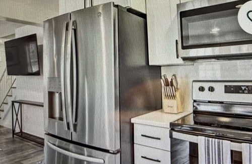 Katama Casa | New 4 BR house near center and beaches with bikes