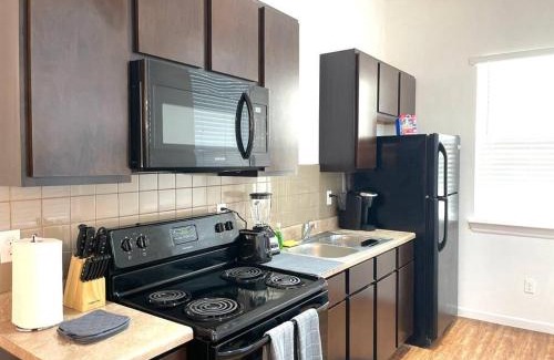 McAllen Apartamento | NEW! 5 min from Mall, Airport, and Dinning!