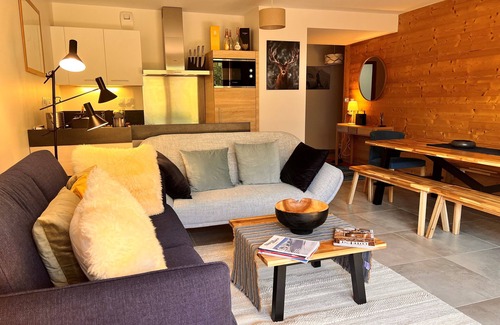 Oz Apartamento | New 8/9-person ski-in/ski-out apartment on the Alpe d'Huez ski area