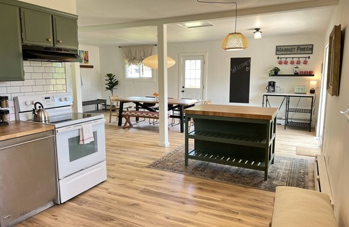 Stamford Casa | NEW 8 sleeper w/ GAMES ROOM, 2 living spaces