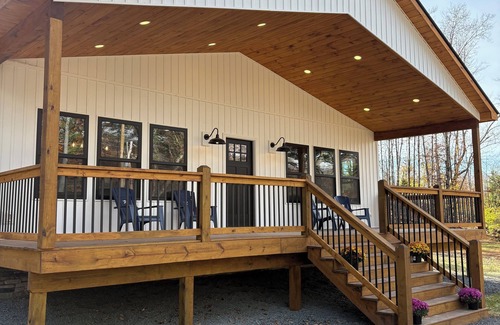 Wells Casa | NEW ADK Escape w/hot tub on trails, pet friendly!