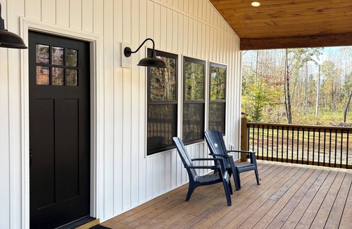 Wells Casa | NEW ADK Escape w/hot tub on trails, pet friendly!
