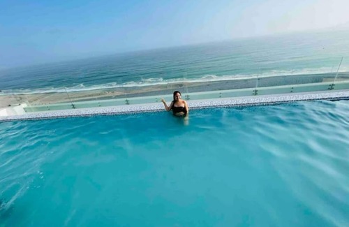 San Miguel Apartamento | Departamento Nuevo con piscina frente al mar