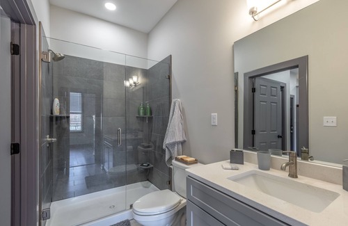 Marion Apartamento | New Apartments with views of Downtown Marion, NC!!