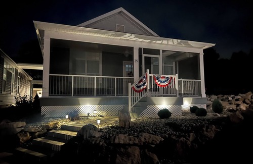 Marblehead Casa | New Bay Point Cottage at Waterview