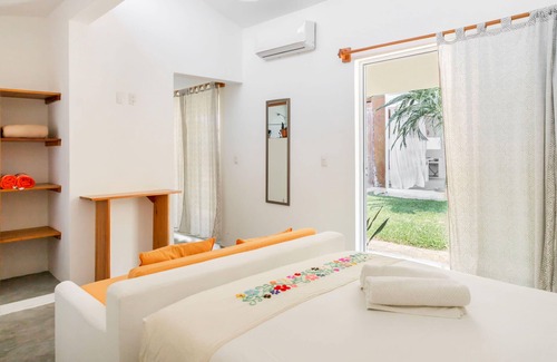 Emiliano Zapata Apartamento | NEW! Beach 660 mts, Tropical Garden, Pool, BBQ