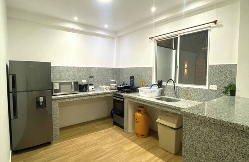 Crucita Casa | Casa de Playa Nueva, Confortable y Económica