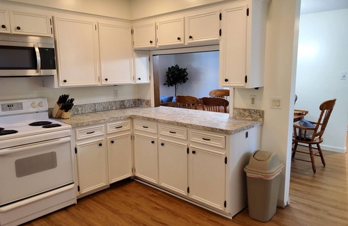 Hot Springs Village Casa | NEW! Beautiful 10-Guest Golf Retreat on the 16th hole of the Desoto Golf Course