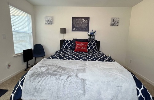 Cliftondale Casa | ⭐NEW⭐ | No Cleaning Fee | 1 BDRM 1 BATH Private Airport Hideaway