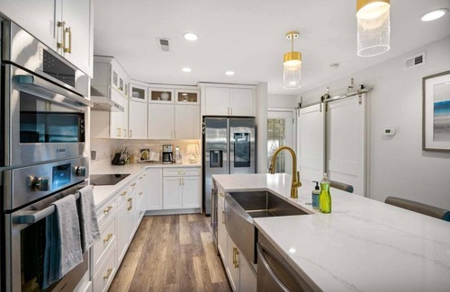 Seabrook Island Casa | NEW!! Beautiful 1 Bdrm 2 Bath Townhouse on the Golf Course-Amenity Card Included