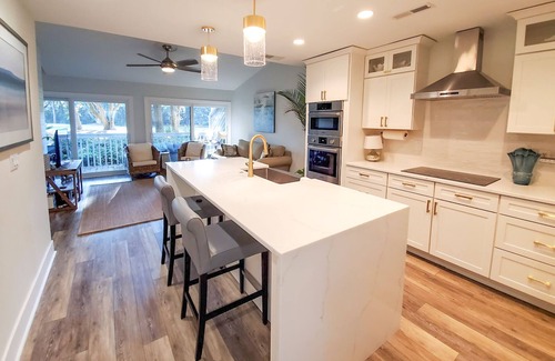 Seabrook Island Casa | NEW!! Beautiful 1 Bdrm 2 Bath Townhouse on the Golf Course-Amenity Card Included