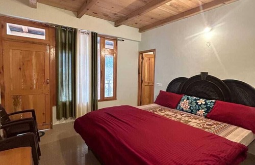 Bajaura Hotel | New Brahma Guesthouse