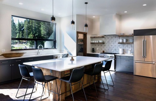 Bozeman Casa | NEW Bridger Bowl Modern Home - 16 miles from Main Street, Bozeman