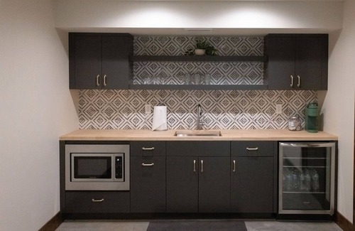 Bozeman Casa | NEW Bridger Bowl Modern Home - 16 miles from Main Street, Bozeman