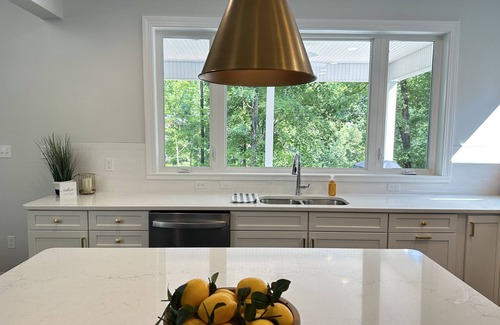 Jacksboro Casa | New Build, Waterfront 6 Bedroom and 6.5 Bath House on Norris Lake in Big Creek.