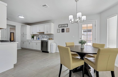 Biggs Field Casa | NEW Casa Oakhampton 3 bedroom 1 bath