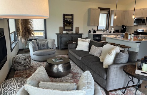 Four Corners Condominio | New, Centrally Located, Awesome 3 Bedroom Townhome in big sky Bozeman Montana!