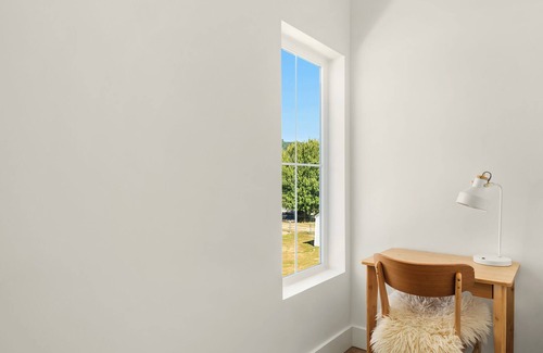 Fall City Casa | NEW! Charming 2-bedroom Modern Cottage in peaceful Fall City with AC and Views