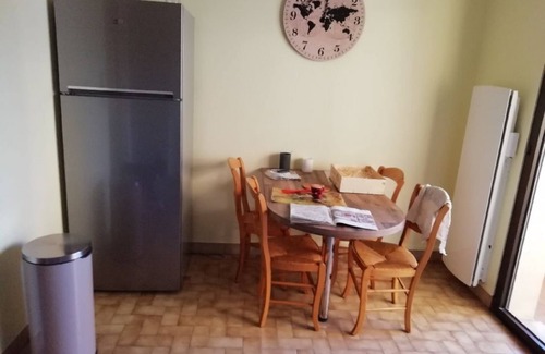 Lons-le-Saunier Apartamento | New, charming T3 classified center Lons le Saunier in the Jura