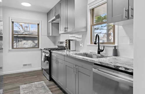 Richfield Casa | New! Chic 5-Bedroom Retreat!