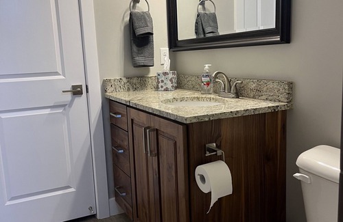 Hurricane Apartamento | New Comfy Cozy Casita near the Lakes, Dunes & Golfing! Perfect Couples Getaway!