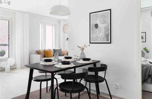 Vantaa Apartamento | New condo with free parking 10 min from Helsinki Airport