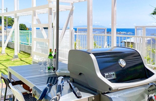 Shirahama Apartamento | New construction Allweather barbecue terrace v / Shimoda Shizuoka