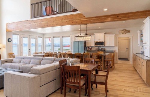 Dingle Casa | New Construction! North Bear Lake Beach House - 6 bed, 6 bath