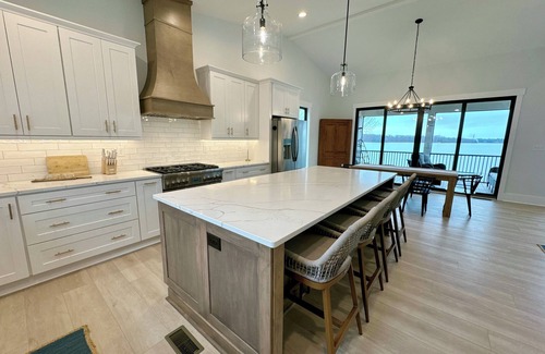 Sherrills Ford Cabina | La cabaña de troncos en el lago (pontón disponible)