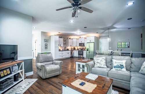 Asheville Casa | New Construction with Hot Tub!