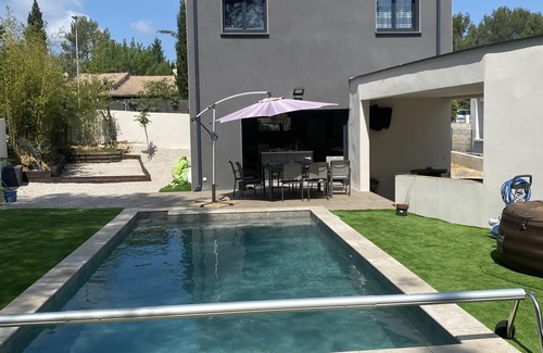 Prades-le-Lez Casa | New contemporary villa at the foot of Pic Saint Loup