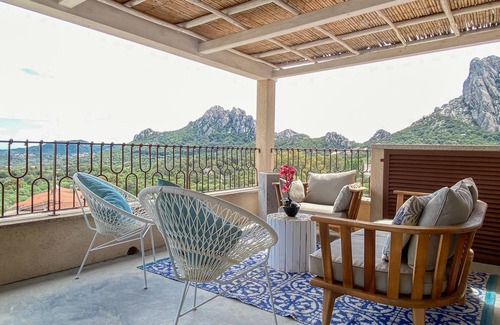 San Pantaleo Apartamento | New, cool, and comfortable apartment in San Pantaleo center with parking space.