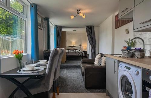 Bredhurst Apartamento | New! Cosy Garden Home, Free Parking With Smart TV & Perfect Motorway Access