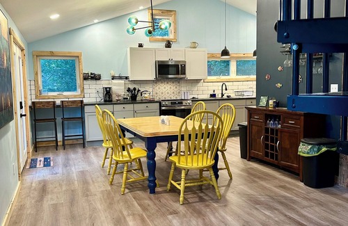 West Buxton Casa | New Cozy 2-Bedroom Lake House on Tranquil Bonney Eagle Pond w/ Great Amenities