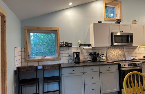 West Buxton Casa | New Cozy 2-Bedroom Lake House on Tranquil Bonney Eagle Pond w/ Great Amenities