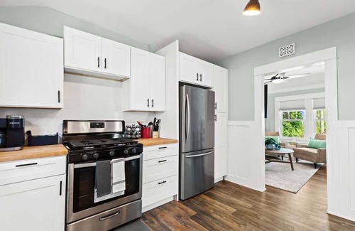 New Baltimore Casa | New! Cozy 2BR near Lake at Anchor Bay